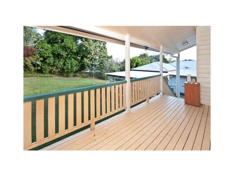 65 Arnold Street, Holland Park QLD 4121