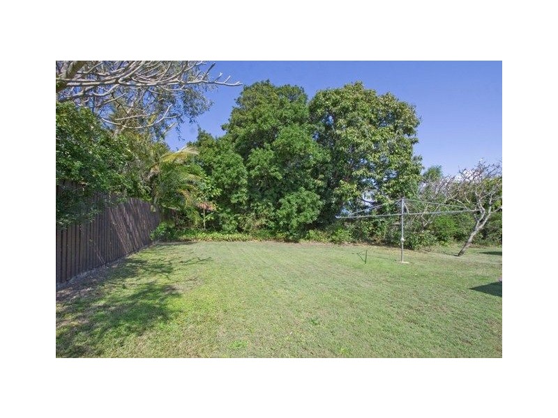 65 Arnold Street, Holland Park QLD 4121