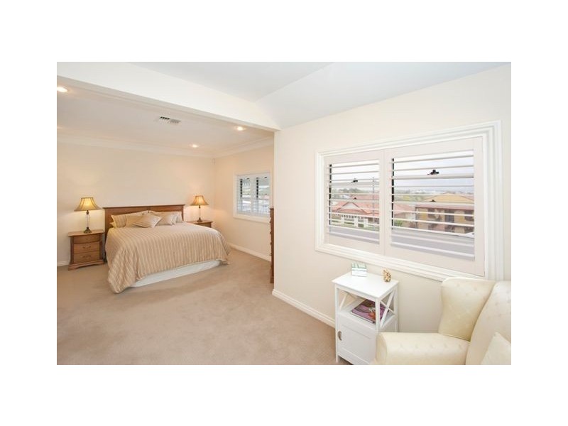 40 Ernest Street, Camp Hill QLD 4152