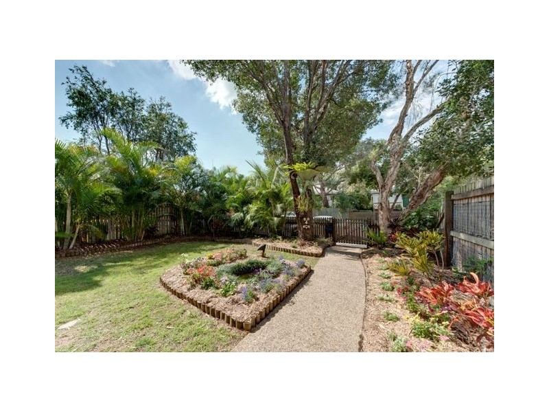 2/71 Jellicoe Street, Coorparoo QLD 4151