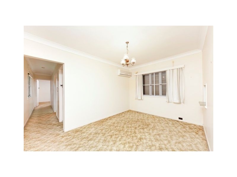 11 Norwich Street, Wavell Heights QLD 4012