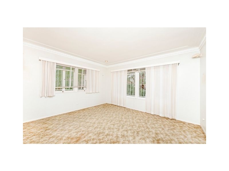 11 Norwich Street, Wavell Heights QLD 4012