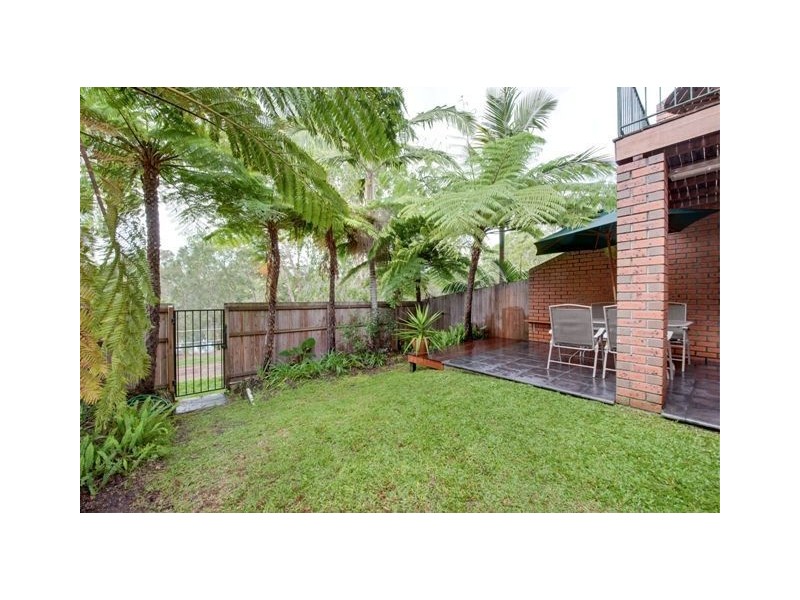 1/54 Leicester Street, Coorparoo QLD 4151