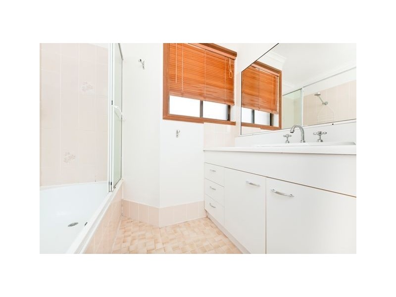 1/54 Leicester Street, Coorparoo QLD 4151