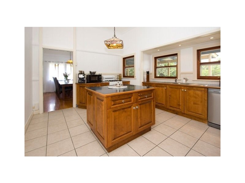 19 Keats Street, Cannon Hill QLD 4170