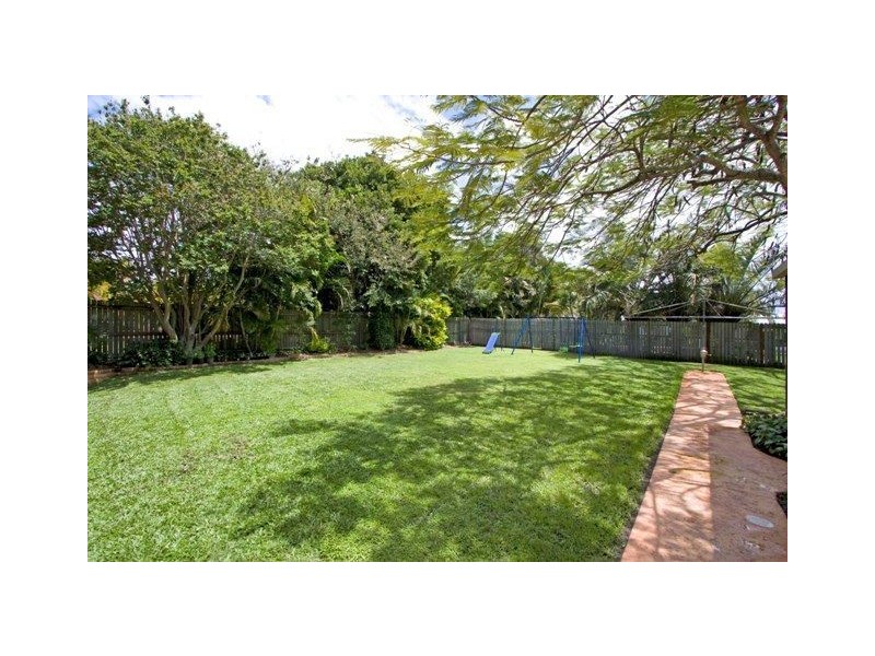 19 Keats Street, Cannon Hill QLD 4170