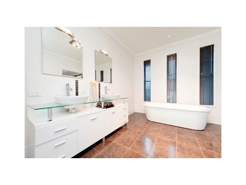 22 Jocelyn Place, Carindale QLD 4152