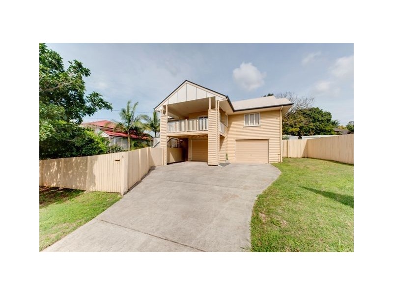 6 Waratah Avenue, Holland Park West QLD 4121