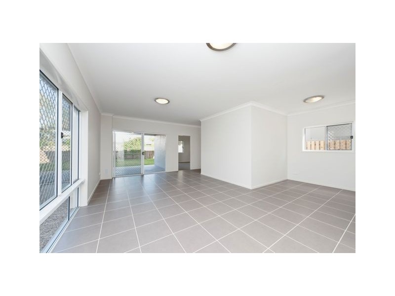 11A Tenth Avenue, Coorparoo QLD 4151