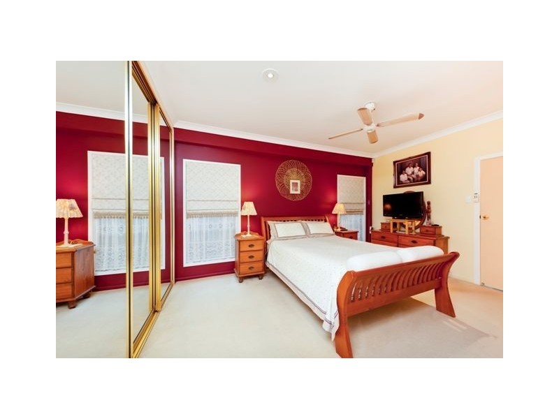 57 Waverley Road, Camp Hill QLD 4152