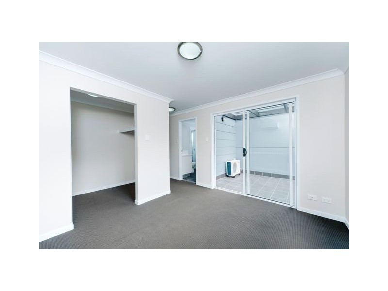 3/108 Nicholson Street, Greenslopes QLD 4120