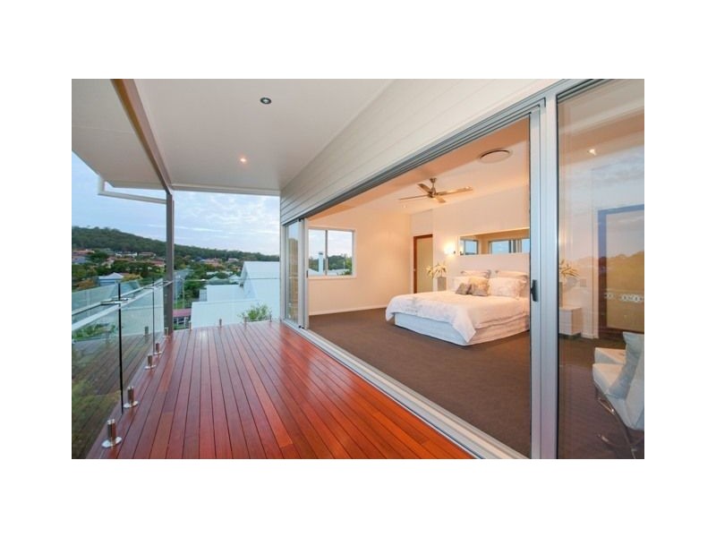 15 Thomas Street, Camp Hill QLD 4152