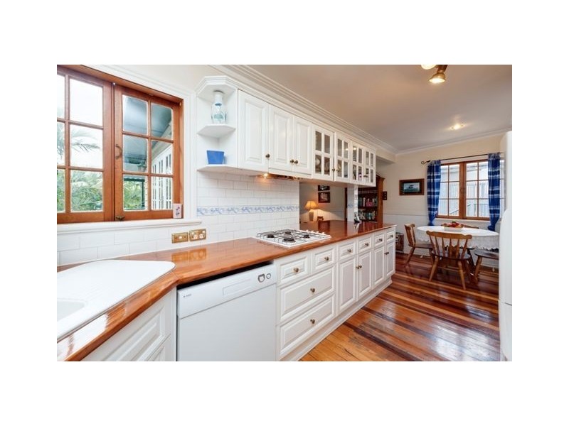 364 Cavendish Road, Coorparoo QLD 4151