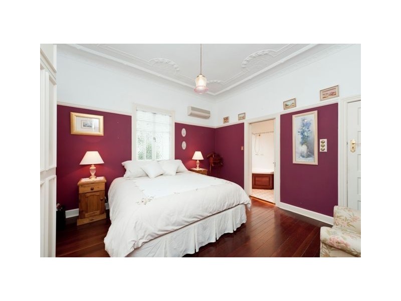 364 Cavendish Road, Coorparoo QLD 4151