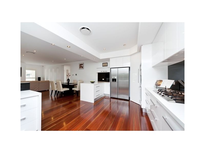 26 Instow Street, Yeronga QLD 4104