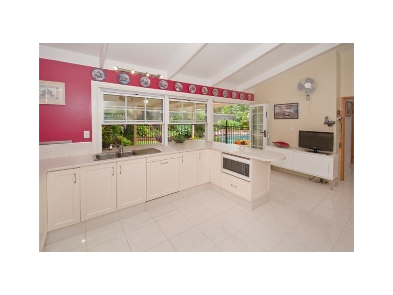 110 Indus Street, Camp Hill QLD 4152