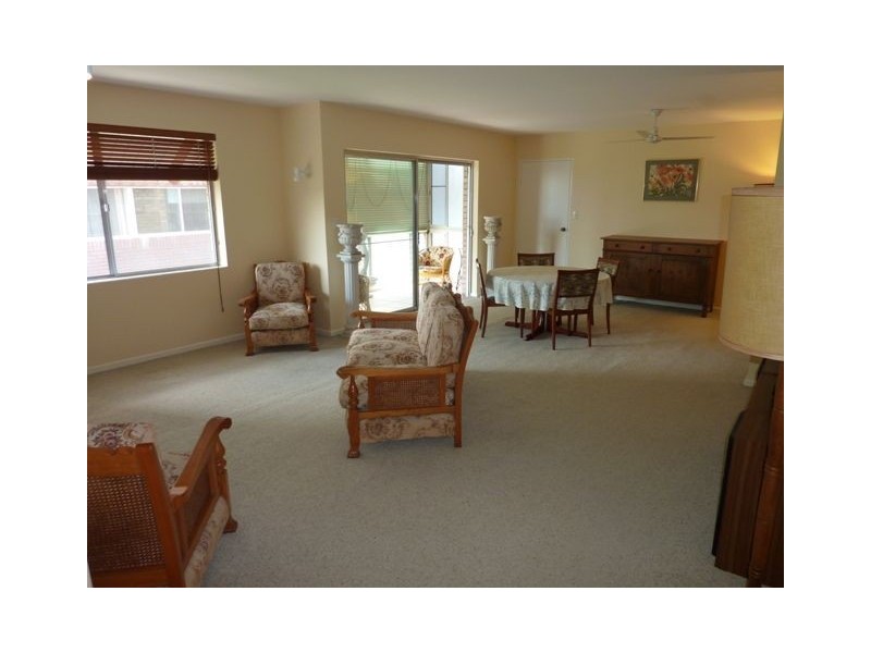 2/26 Kirkland Avenue, Coorparoo QLD 4151