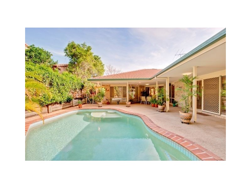 8 Poinciana Close, Mount Gravatt East QLD 4122