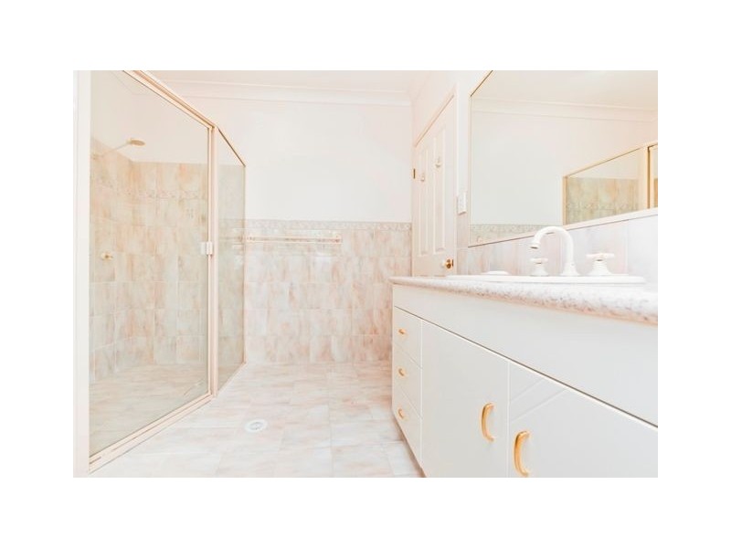 8 Poinciana Close, Mount Gravatt East QLD 4122