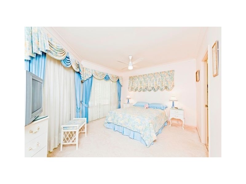 8 Poinciana Close, Mount Gravatt East QLD 4122