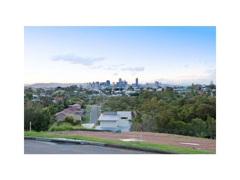 19 Aemilia Avenue, Seven Hills QLD 4170