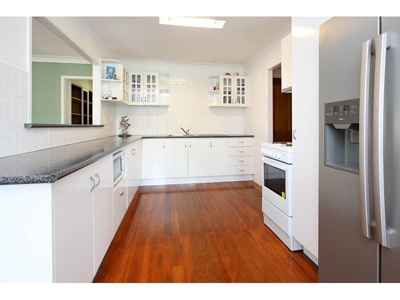 8 Cedlen Street, Camp Hill QLD 4152