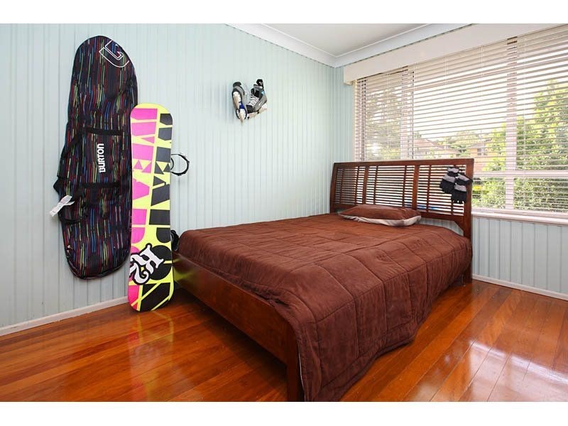 8 Cedlen Street, Camp Hill QLD 4152