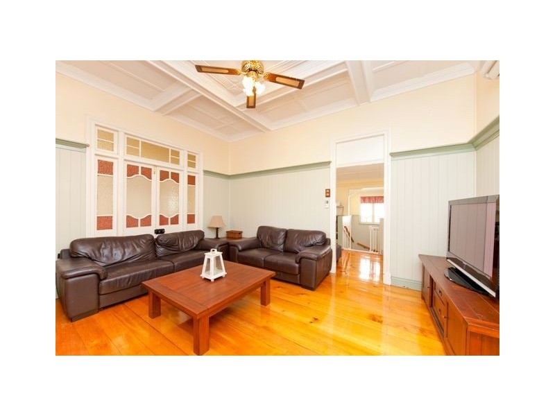 33 St Leonards Street, Coorparoo QLD 4151