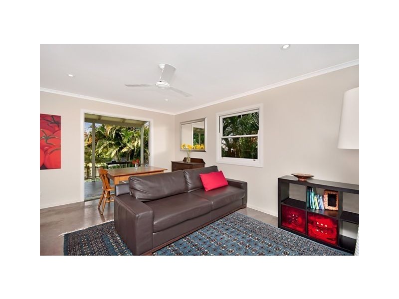 52 McLay Street, Coorparoo QLD 4151