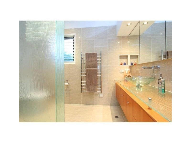 42 Indus Street, Camp Hill QLD 4152