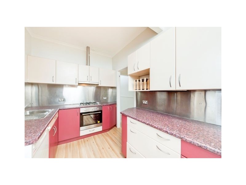 10 Thomas Street, Camp Hill QLD 4152