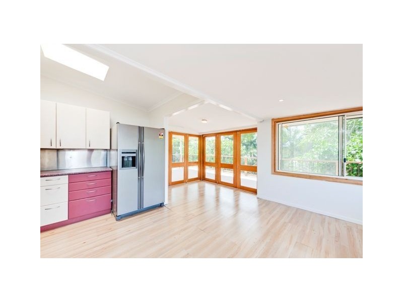 10 Thomas Street, Camp Hill QLD 4152