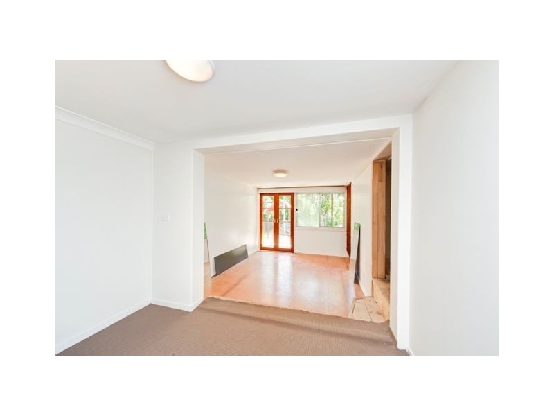 10 Thomas Street, Camp Hill QLD 4152