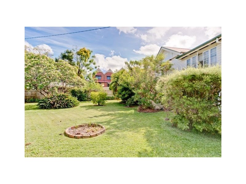 90 York Street, Coorparoo QLD 4151