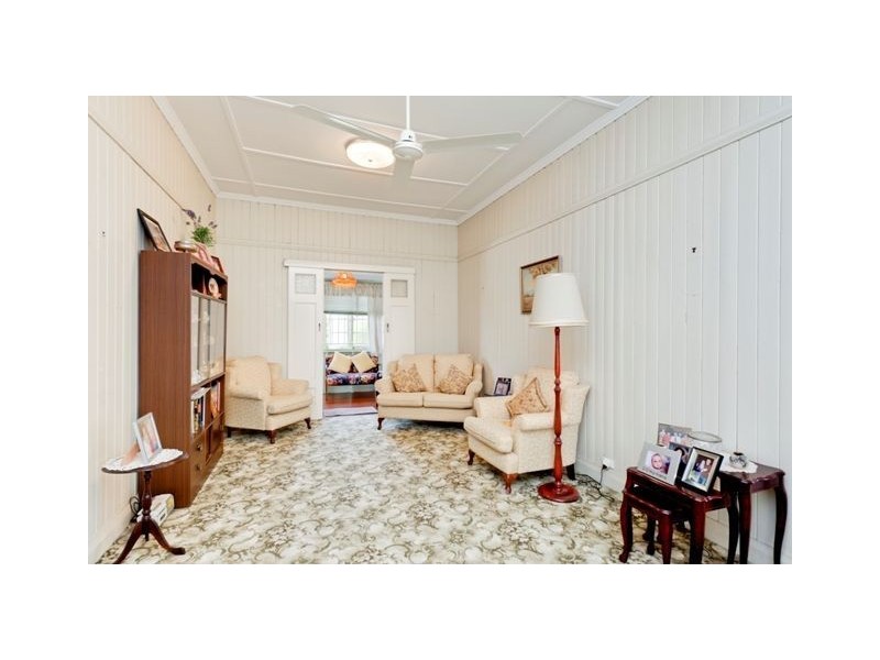 90 York Street, Coorparoo QLD 4151