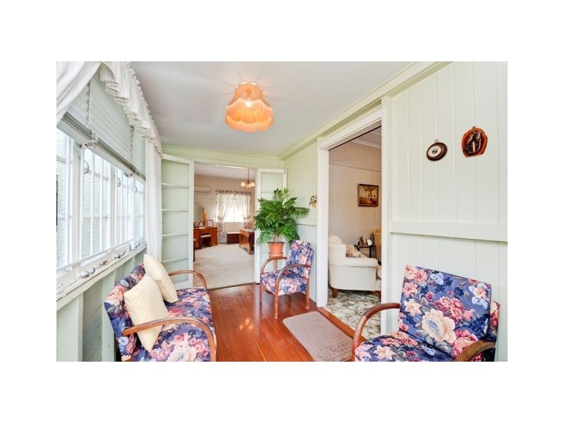 90 York Street, Coorparoo QLD 4151