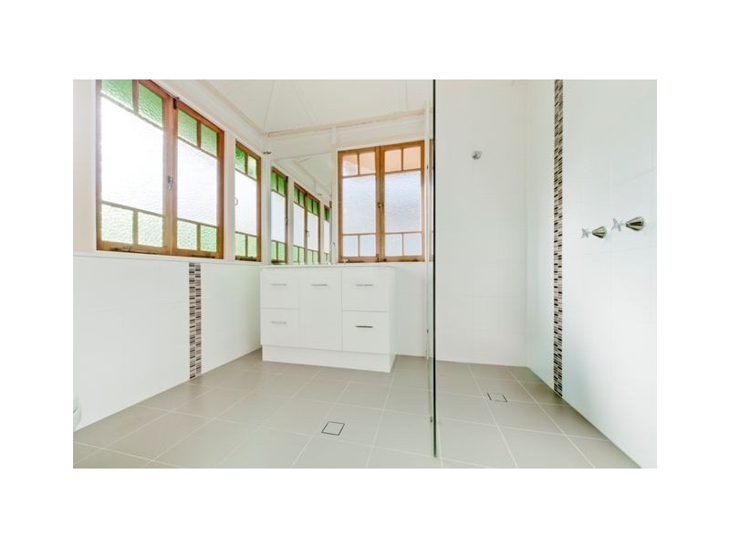 46 Fifth Avenue, Coorparoo QLD 4151