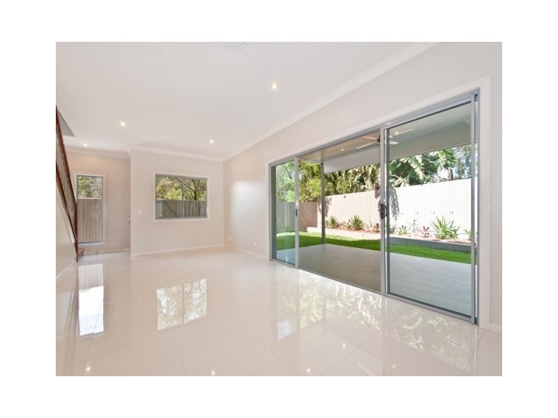 1, 2, 3/42 Brown Street, Camp Hill QLD 4152