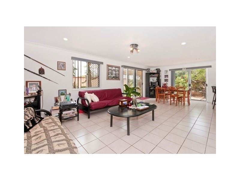 132 Barrack Road, Cannon Hill QLD 4170