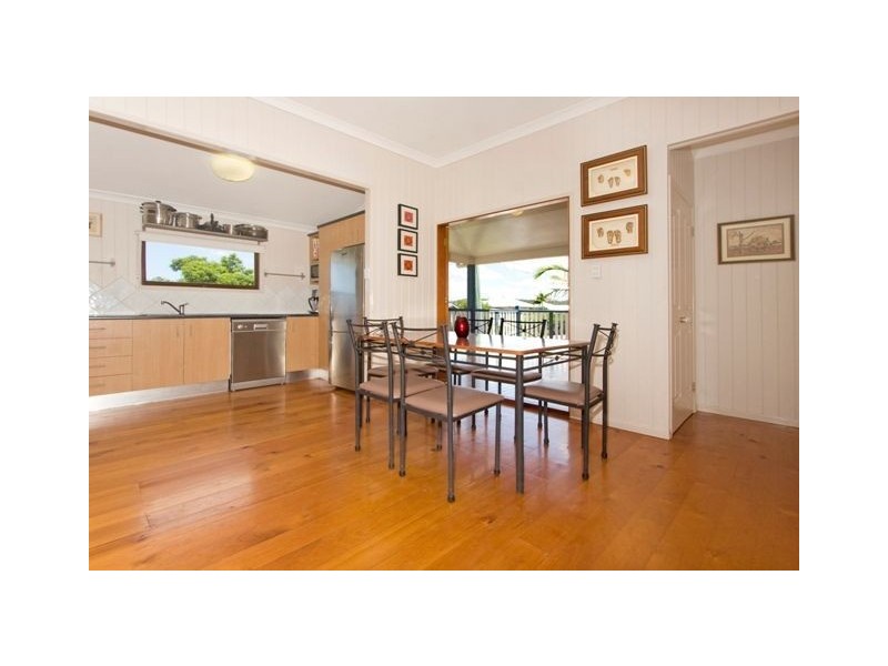 27 City View Road, Camp Hill QLD 4152