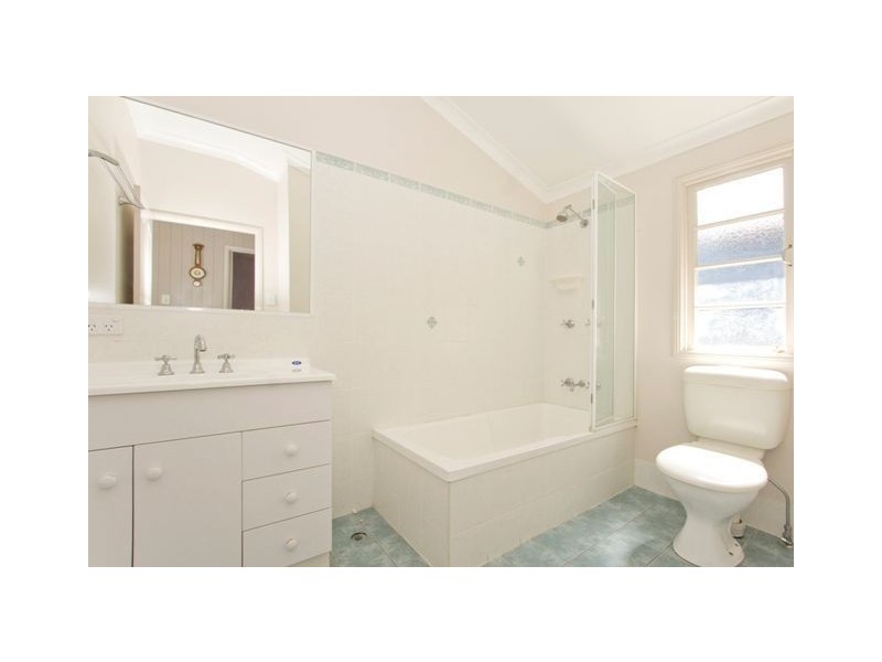 27 City View Road, Camp Hill QLD 4152