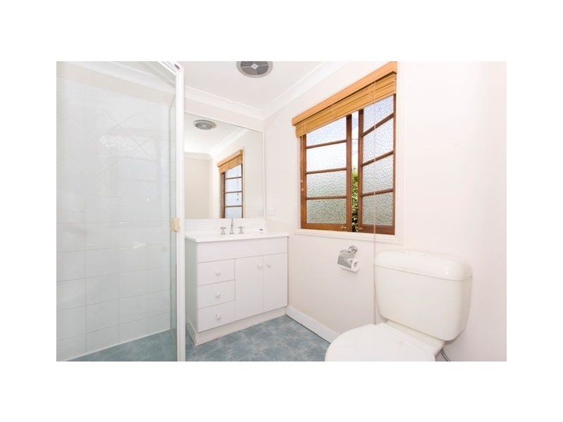 27 City View Road, Camp Hill QLD 4152