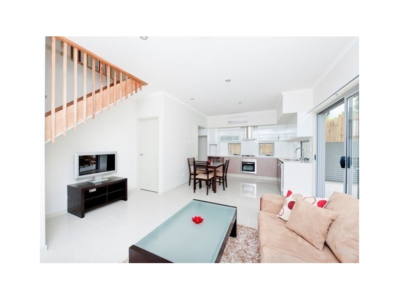 9 Ames Street, Coorparoo QLD 4151