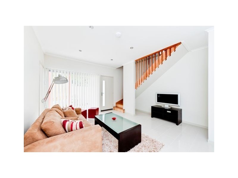 9 Ames Street, Coorparoo QLD 4151