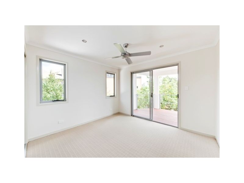 9 Ames Street, Coorparoo QLD 4151