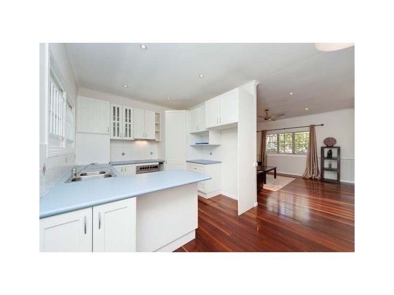 110 Martha Street, Camp Hill QLD 4152