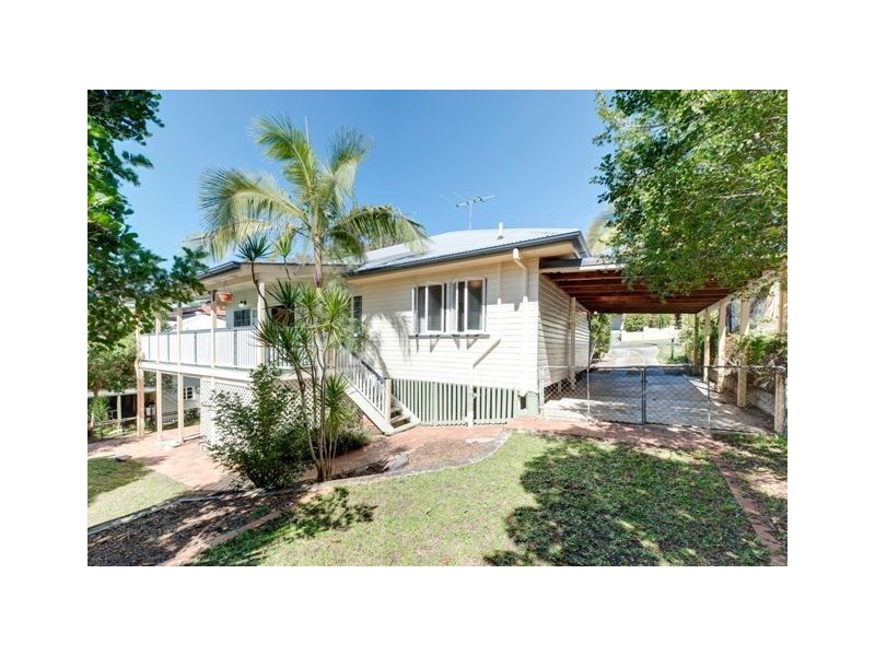 110 Martha Street, Camp Hill QLD 4152