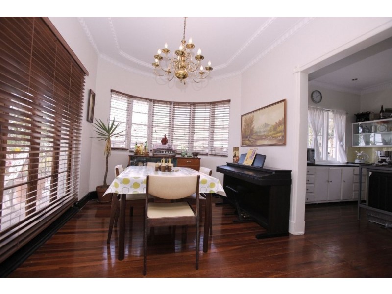 12 Sterculia Avenue, Holland Park West QLD 4121