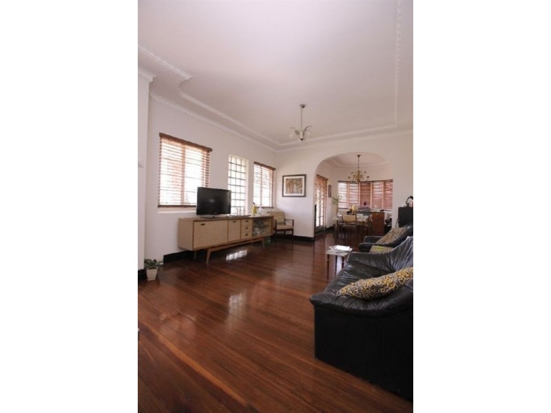 12 Sterculia Avenue, Holland Park West QLD 4121