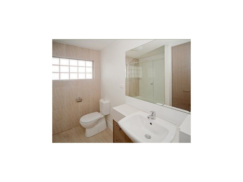 1 & 6/28 Adelaide Street, Carina QLD 4152